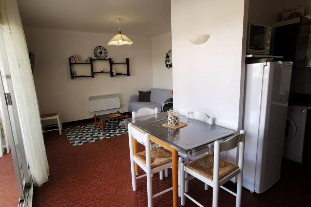 Appartement Soleil Levant - Acces Direct Plage - Terrasse - Une Chambre - Proche Commerces Le Barcarès Екстериор снимка